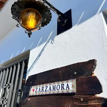 The Zarzamora Canary Little *
